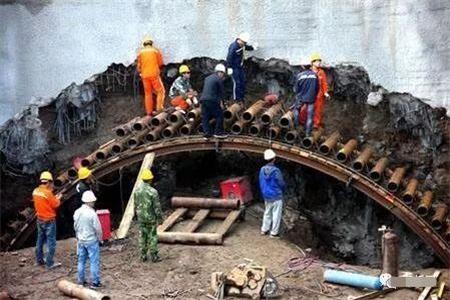 赵县隧道钢花管支护案例